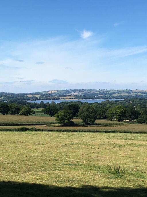 Beautiful With Stunning And Valley Views Holiday home *
